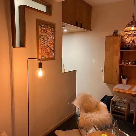 Un Nid Avec Balcon Appartement